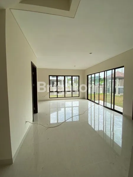image RUMAH HOOK 2 LANTAI LT 250 DI PODOMORO GOLF VIEW (5)