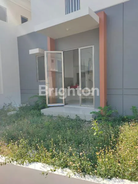 image DIJUAL RUMAH HOOK 2 LANTAI DI PERUMAHAN GREENLAND MENGANTI GRESIK (3)