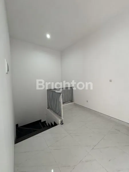 image RUMAH MINIMALIS SCANDINAVIAN SIAP HUNI DI SURABAYA SELATAN (2)