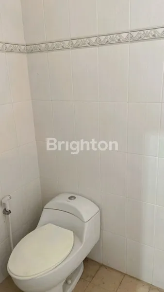 image RUMAH 3 LANTAI SHM DI CLUSTER THE SWATANTRA BI JATIASIH – LT 100 M², LB 200 M², DEKAT TOL JATIASIH & PUSAT KOTA (8)