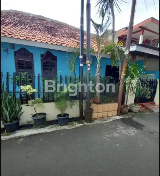 image DIJUAL RUMAH NYAMAN , STRATEGIS, ULUJAMI  JAKARTA SELATAN, (1)