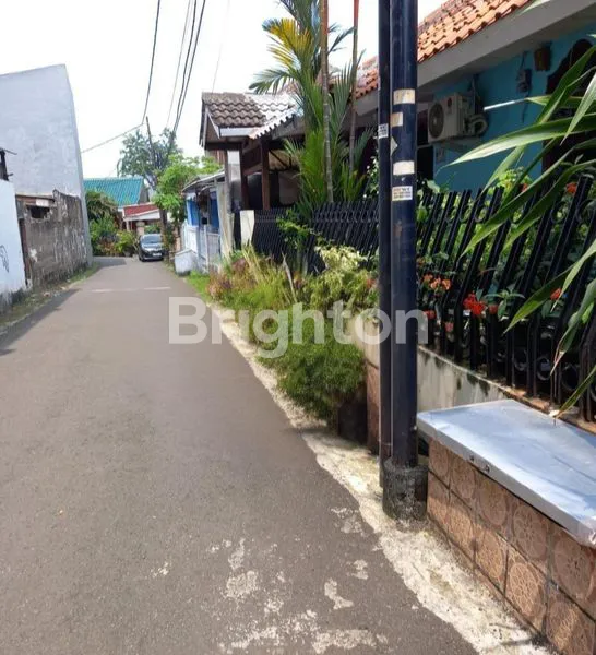 image DIJUAL RUMAH NYAMAN , STRATEGIS, ULUJAMI  JAKARTA SELATAN, (2)