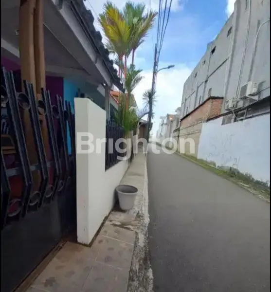 image DIJUAL RUMAH NYAMAN , STRATEGIS, ULUJAMI  JAKARTA SELATAN, (3)