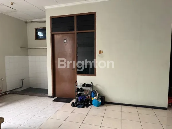image RUMAH KOST DI JALAN BRATANG WETAN (3)