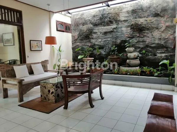 image DI JUAL RUMAH RENON 2 LANTAI  4 ARE (7)