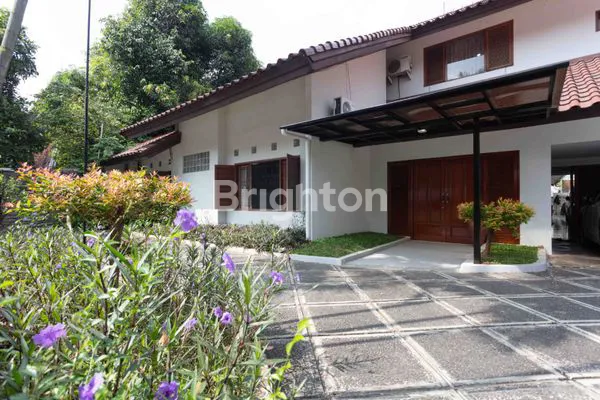 image RUMAH PREMIUM 2 LANTAI DI JLN RADIO JAKARTA SELATAN (2)