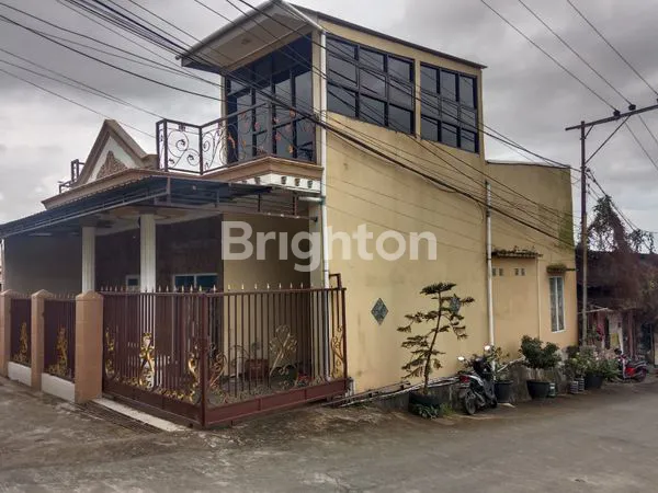 image DISEWAKAN RUMAH SIAP HUNI FULL FURNITURE,INTERIOR MEWAH DAN STRATEGIS (1)