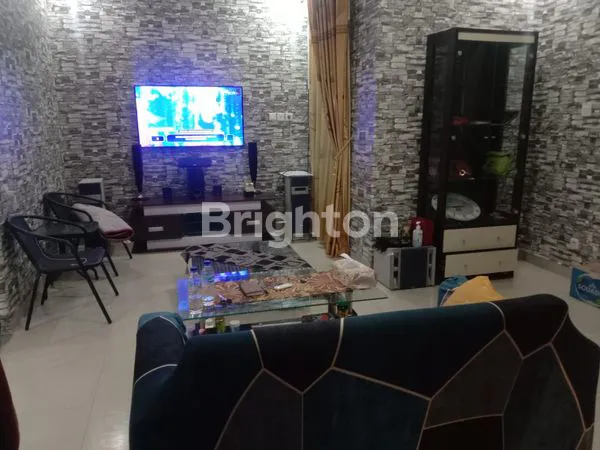 image DISEWAKAN RUMAH SIAP HUNI FULL FURNITURE,INTERIOR MEWAH DAN STRATEGIS (7)