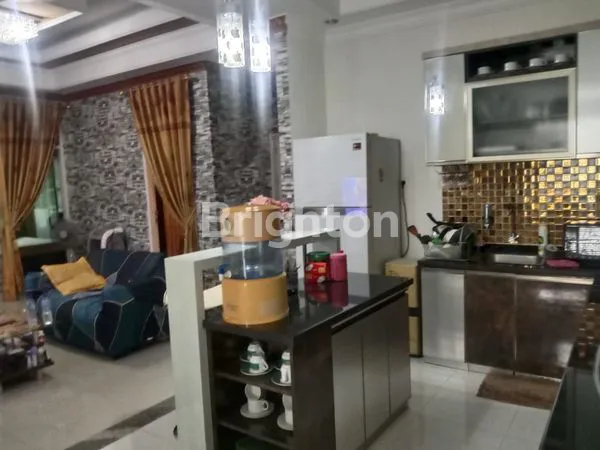 image DISEWAKAN RUMAH SIAP HUNI FULL FURNITURE,INTERIOR MEWAH DAN STRATEGIS (8)