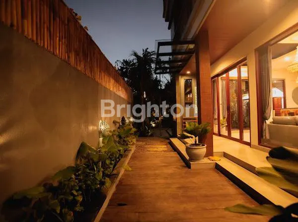 image LUXURY VILLA DENGAN TAMAN LUAS & LOKASI STRATEGI (2)