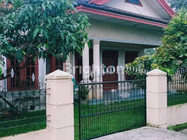 image RUMAH MEWAH LT 387 DI MEDAN JOHOR, 8 KT & 5 KM (3)