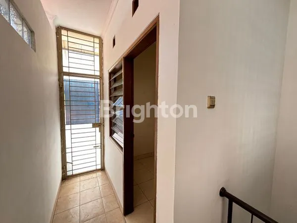 image SEWA RUMAH KLASIK ASRI BATUNUNGGAL BANDUNG (8)