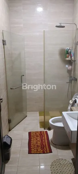 image RUMAH 2,5 LANTAI SEMI FURNISHED DI DURI KEPA DEKAT TANJUNG DUREN JAKARTA BARAT (4)