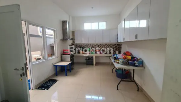 image RUMAH SEWA DI SENTUL CITY DEKAT PINTU TOL (4)