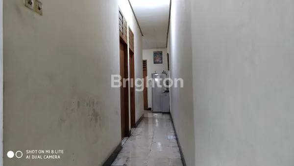 image RUMAH CLASSIC BANGUNAN KOKOH DI JAKARTA PUSAT (3)