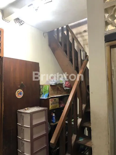 image RUMAH CLASSIC BANGUNAN KOKOH DI JAKARTA PUSAT (8)