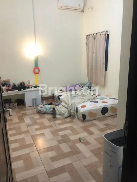 image RUMAH CANTIK 2 LANTAI DI VILLA TOMANG BARU, 4 KT (5)