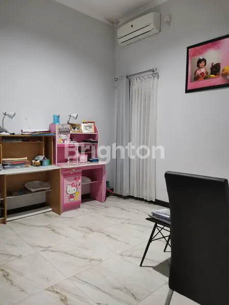 image MURAH SIAP HUNI PANTAI MENTARI SURABAYA TIMUR CLUSTER FAVORIT ROW JALAN 3 MOBIL (7)