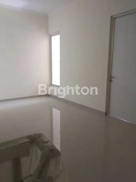 image BARU MINIMALIS SIAP HUNI KLAMPIS SEMOLO SURABAYA TIMUR (2)