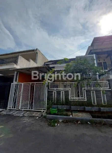 Gambar Property RUMAH 2 LANTAI SIAP HUNI BANGKALAN KOTA , DEKAT DENGAN RUMAH SAKIT, PASILITAS UMUM, DEKAT DENGAN SURAMADU.