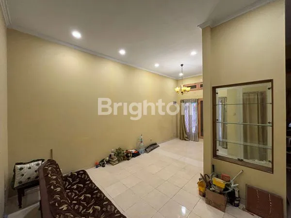 image DIJUAL RUMAH MINIMALIS 3 LANTAI GADING GRIYA PRATAMA KELAPA GADING (5)