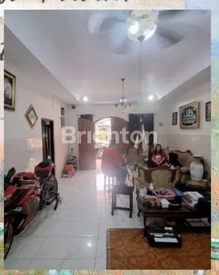 image RUMAH 2 LANTAI SIAP HUNI DI JL. CIOMAS, KEBAYORAN BARU (5)
