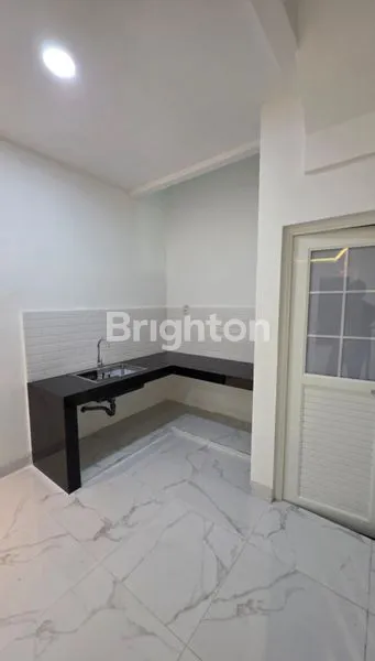 image RUMAH BARU 3 LANTAI TENANG & NYAMAN DURI KEPA JAKARTA BARAT (4)