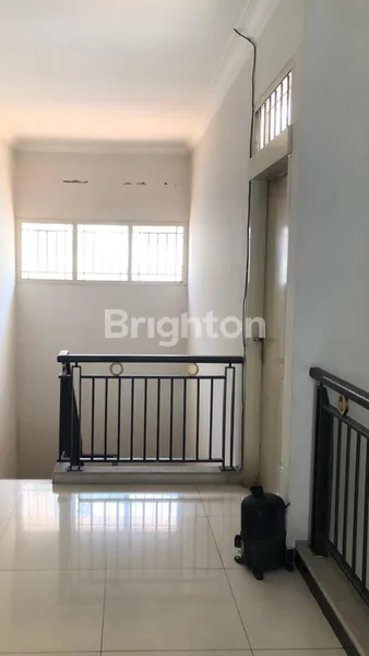 image RUMAH BESAR COCOK UNTUK KANTOR DI DURI KEPA RAYA JAKARTA BARAT (3)