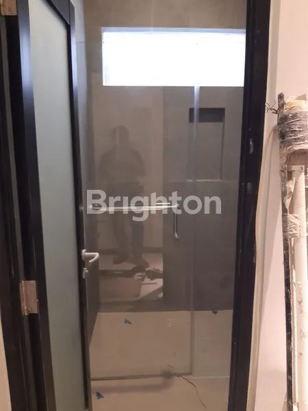 image RUMAH BARU GRESS TENGAH KOTA MANYAR ONE GATE SYSTEM (5)