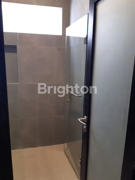 image RUMAH BARU GRESS TENGAH KOTA MANYAR ONE GATE SYSTEM (2)