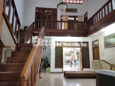 image RUMAH KLAMPIS SEMOLO TIMUR (5)