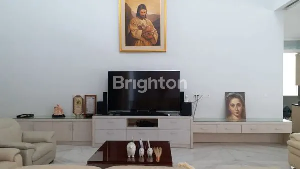 image RUMAH CITRALAND FURNISH SIAP HUNI SUPER LOSS DEKAT KAMPUS UNIVERSITAS CIPUTRA (6)