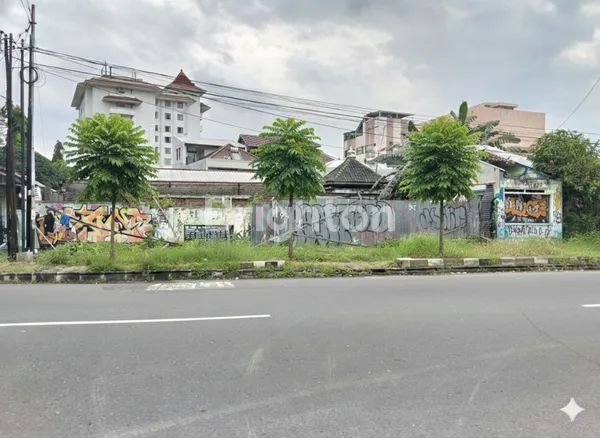 Gambar Property TANAH STRATEGIS 205M² DI PINGGIR JALAN BESAR, DEKAT PASAR NONGKO