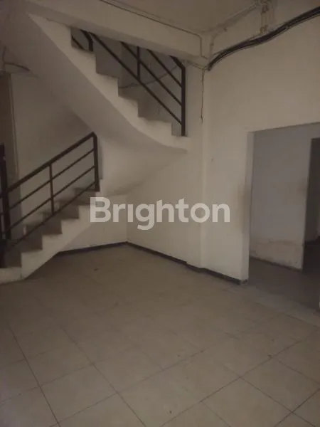 Gambar Property SEWA RUKO SURABAYA BARAT DUKUH KUPANG DEKAT TOL MAYJEND SUNGKONO