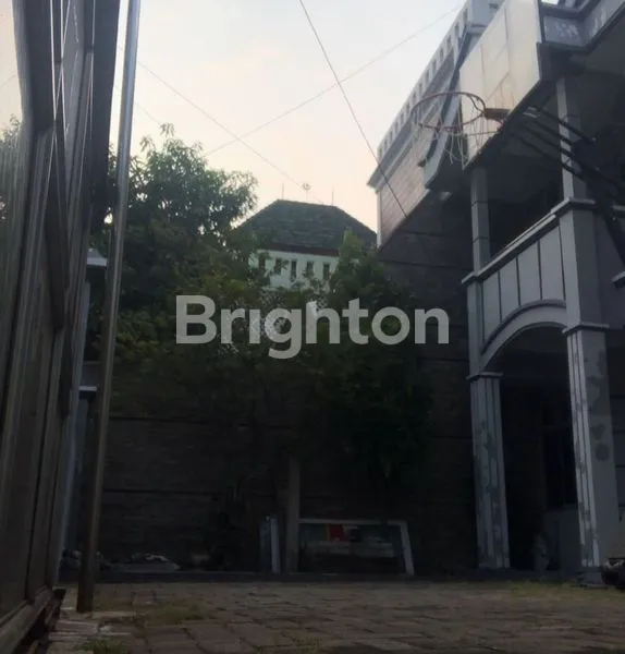 Gambar Property RUMAH BESAR SIAP HUNI + POTENSI USAHA – PETEMON SIDOMULYO, SURABAYA