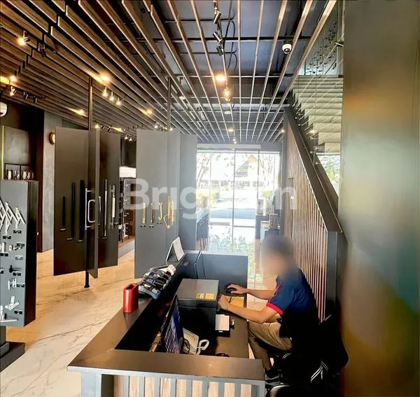 Gambar Property DIJUAL RUKO BISNIS FASAD DEPAN MODERN-FULL KACA- LIFT BARANG SIAP HUNI JL.ARTERI RING ROAD