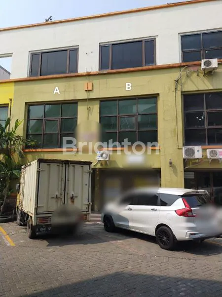 Gambar Property RUKO PLAZA SEGI 8 SIAP PAKAI 4,5 LANTAI !!