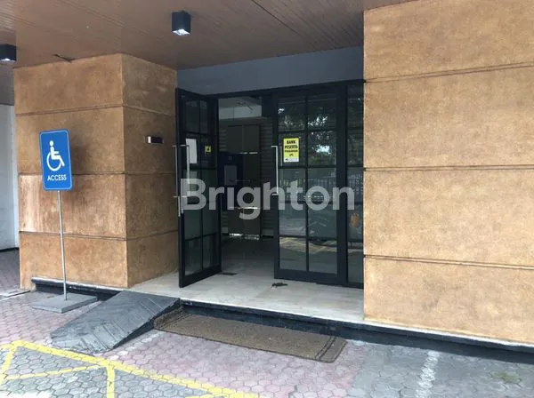 image BANGUNAN KANTOR LOKASI STRATEGIS COCOK UNTUK KAFE, KLINIK, KANTOR DEKAT DENGAN BANYAK FASILITAS UMUM DI PUSAT MALANG (1)