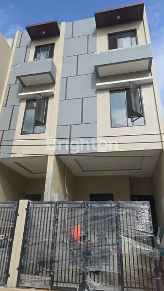 Gambar Property RUMAH VILLA TOMANG MAS 3 LANTAI DURI KEPA JAKARTA BARAT