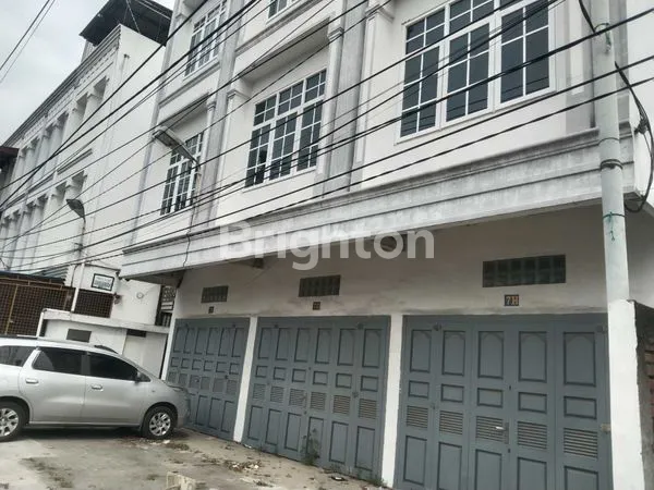 Gambar Property RUKO SIAP USAHA, 3 PINTU, LOKASI PINGGIR JALAN BESAR