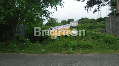 image TANAH DI PINGGIR JALAN (1)