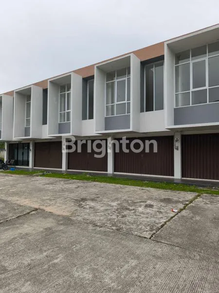 Gambar Property RUKO BARU STRATEGIS DEKAT UNMUL & MALL – POTENSI USAHA & KOS SANGAT MENJANJIKAN!