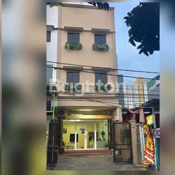 Gambar Property RUKO STRATEGIS MUARA KARANG, LT 120M², 3.5 LANTAI