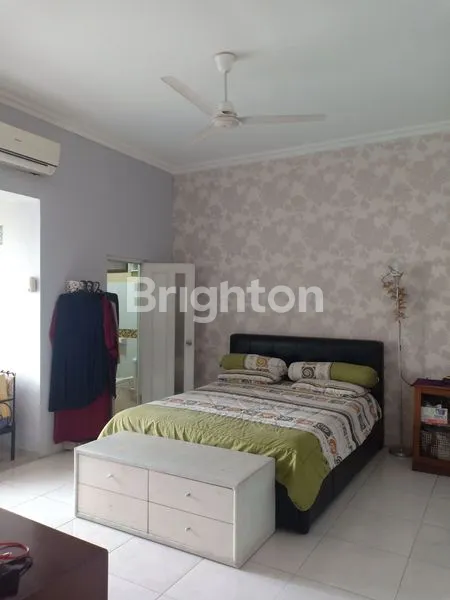 image RUMAH MEWAH MENARIK CANTIK DI JATINEGARA JAKARTA TIMUR (6)