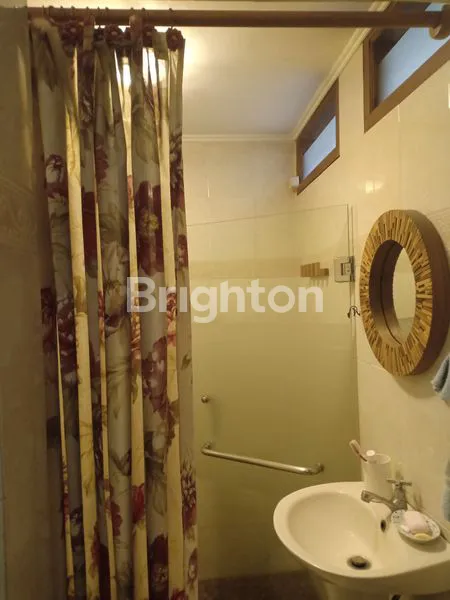 image RUMAH MEWAH MENARIK CANTIK DI JATINEGARA JAKARTA TIMUR (4)