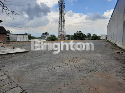 image TANAH DATAR YANG COCOK UNTUK PARKIR KONTAINER,USAHA PUJASERA,USAHA MINI MARKET,USAHA CAFE (2)