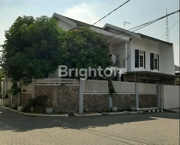 image RUMAH SIMPANG DARMO PERMAI SELATAN (5)