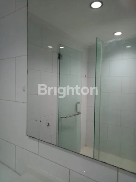 image BEST POOL & CITY VIEW FULL FURNISHED APARTMENT WATERPLACE SURABAYA BARAT (4)