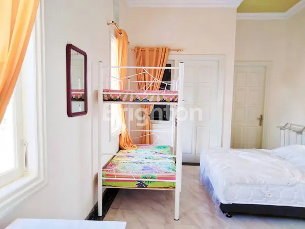 image RUMAH MEWAH MODEL MEDITERANIA LUAS ADA KOLAM RENANG 2 LANTAI SEMI FURNISHED DI PUNCAK DIENG KOTA MALANG (17)