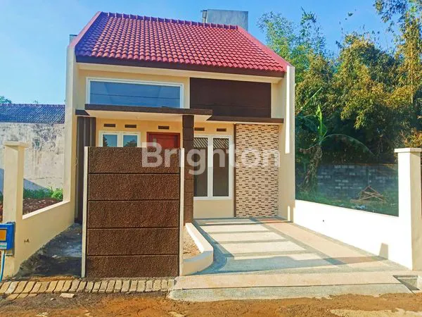 image RUMAH BARU MODERN MINIMALIS SIAP HUNI DI SULFAT KOTA MALANG (1)